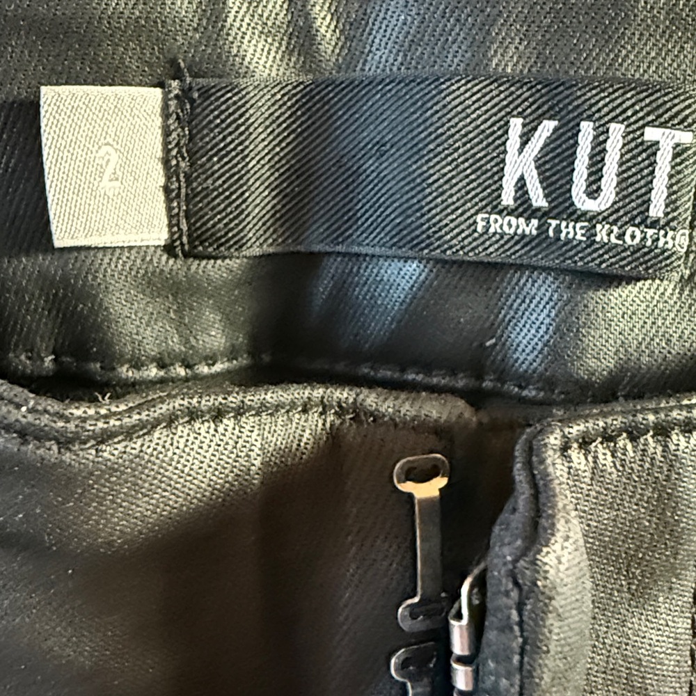 Kut From the Kloth Faux Leather Pants Women's Size 2 Black Color Straight Leg - Picture 3 of 11